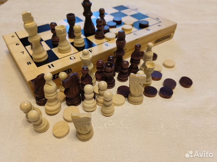 Шахматы и дорожные шахматы