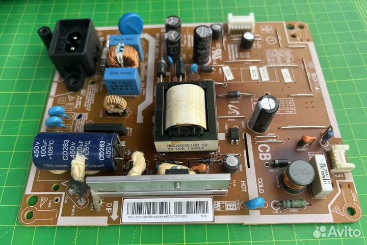 BN44-00664A samsung UE32FH4003W