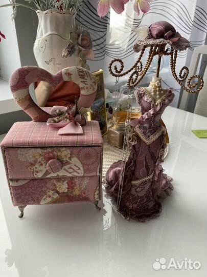 Шкатулка для ювелирных украшений