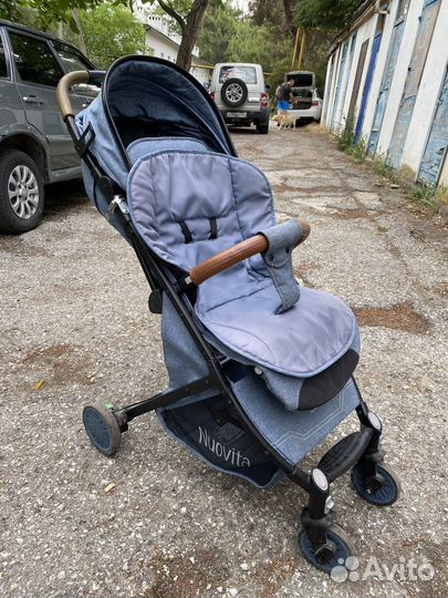 Коляска прогулочная nuovita giro