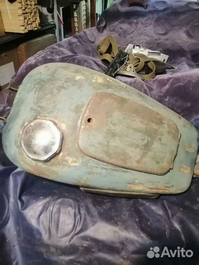 Бензобак от иж 49