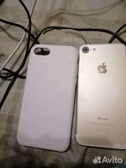 Телефон iPhone 7