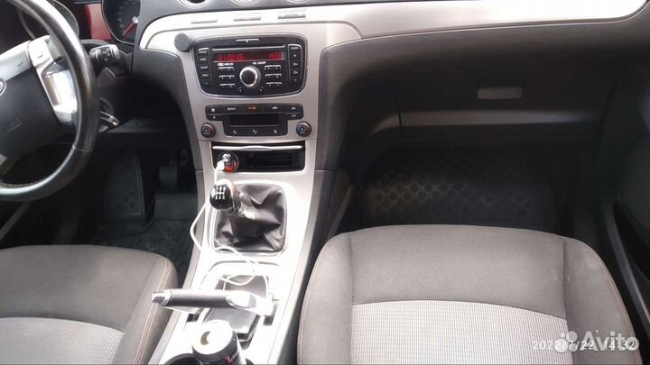 Пассажирские перевозки, такси, турпоездки 6 мест