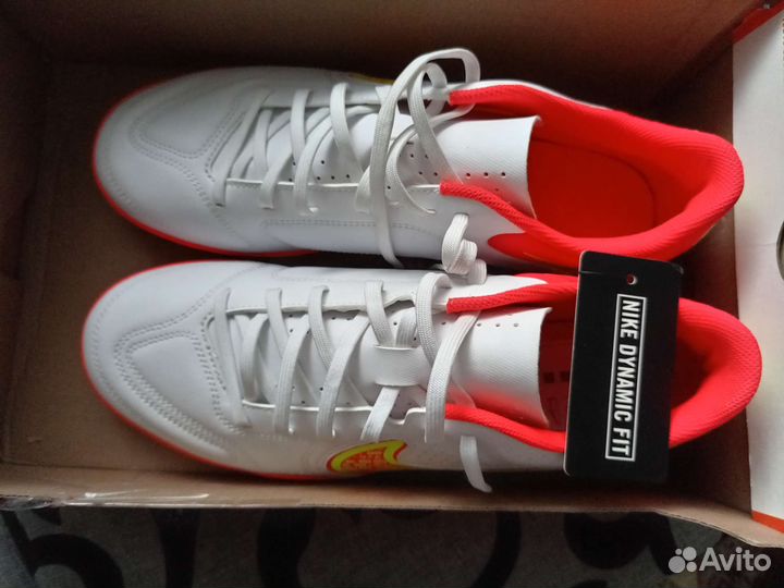 Футзалки nike