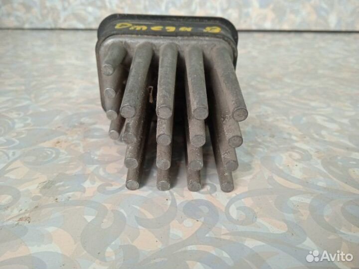 Резистор отопителя (реостат) Opel Omega B 2000