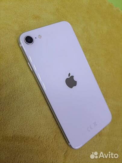 iPhone SE, 64 ГБ