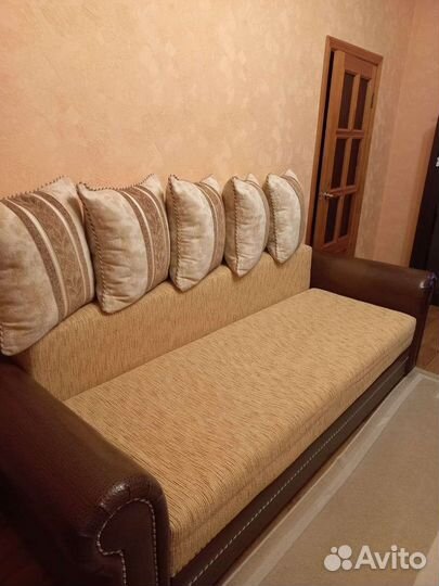 Диван и два кресла