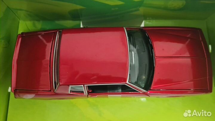 Модель автомобиля Maisto Design Chevrolet Monte Ca