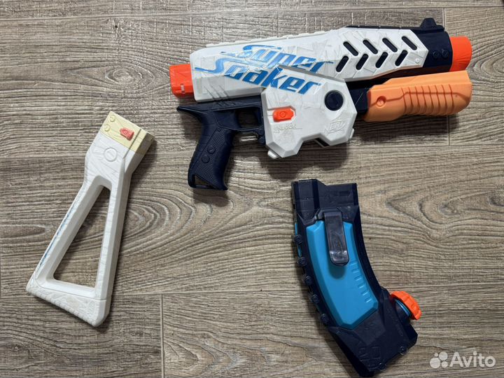Nerf super soaker