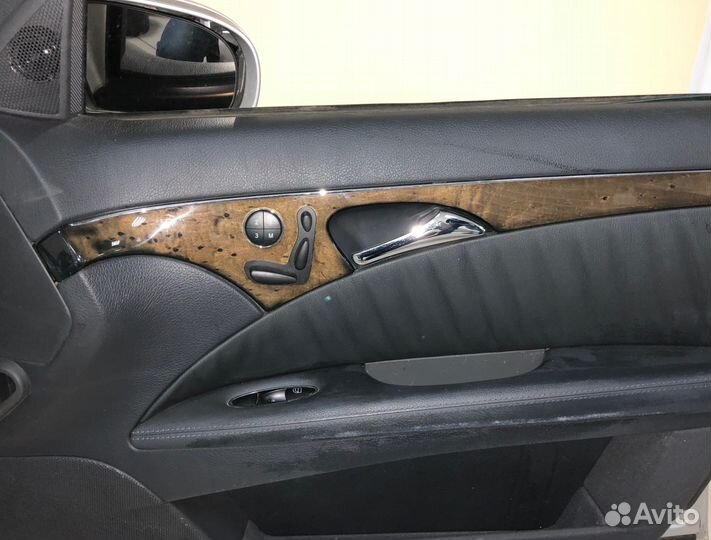 Дверь передняя правая mercedes benz W211 E320