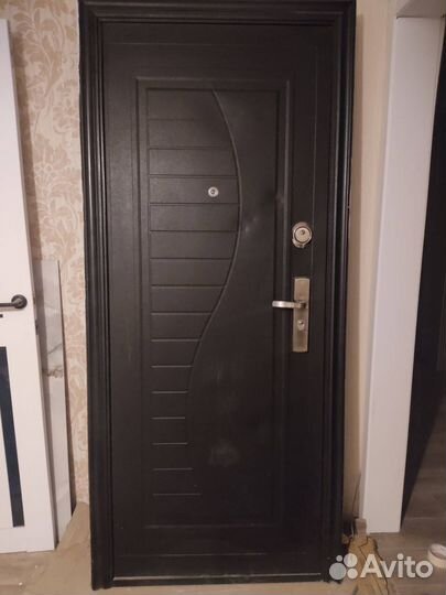 Дверь входная металлическая