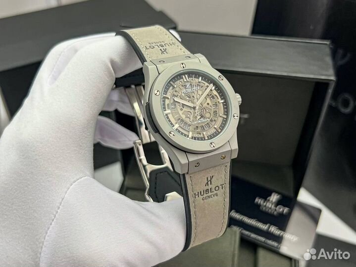 Часы Hublot механизм Miyota