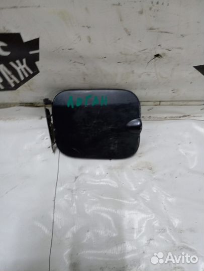 Лючок бензобака Renault Logan