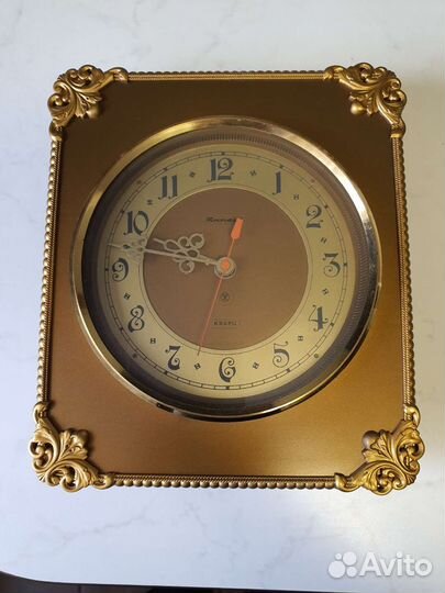 Часы настенные