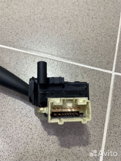 Переключатель поворотов,света Geely Emgrand 2013 г