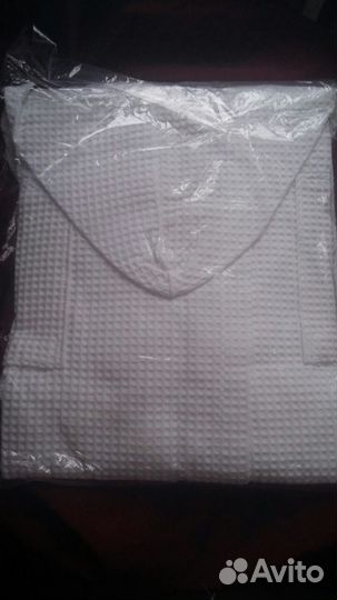 Новые халаты вафельные с капюшоном