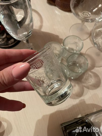 Бокалы, кружки, рюмки