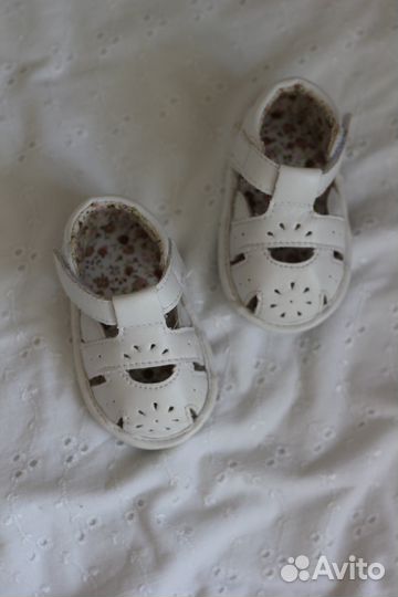 Сандалии для девочки