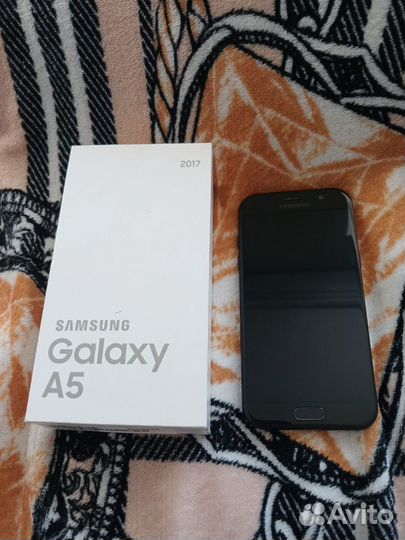 Samsung Galaxy A5 (2017) SM-A520F/DS, 3/32 ГБ