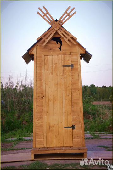 Уличный туалет деревянный