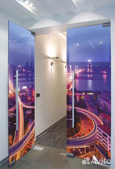 Стеклянные двери из закаленного стекла