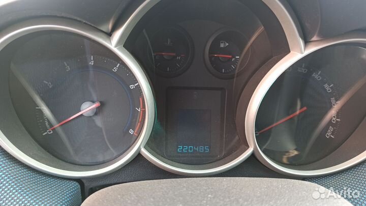 Chevrolet Cruze 1.8 AT, 2011, 220 485 км