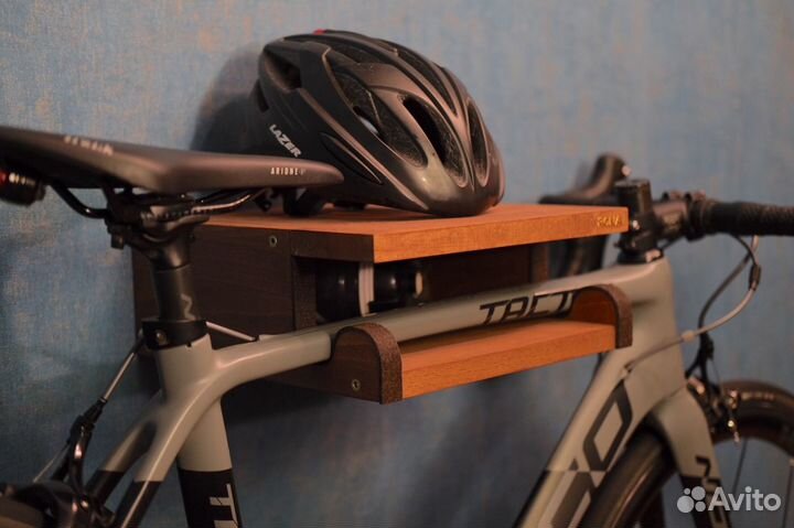 Крепление для велосипеда на стену из бука