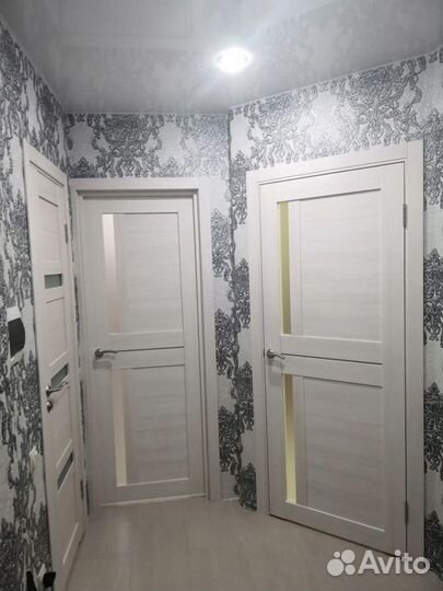 Двери межкомнатные с коробкой новые деревянные 789