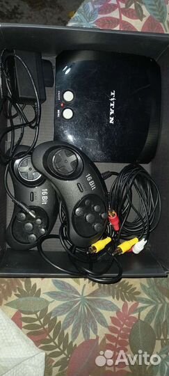 Игровая приставка Титан