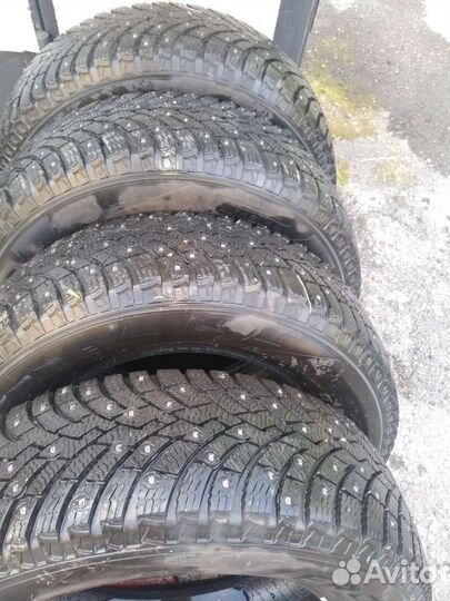 Pirelli Ice Zero 2 215/65 R16