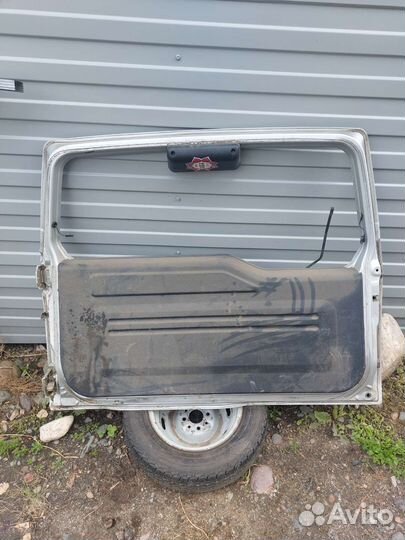 Дверь багажника mitsubishi pajero io