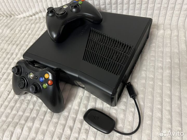 Xbox 360 250Gb FreeBooot 30 Игр 2 Джойстика