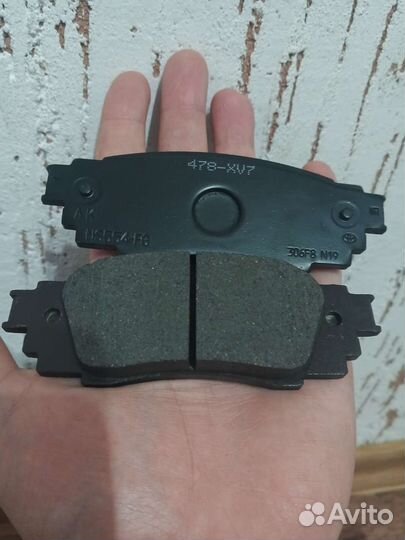 Задние тормозные колодки Toyota Camry v70