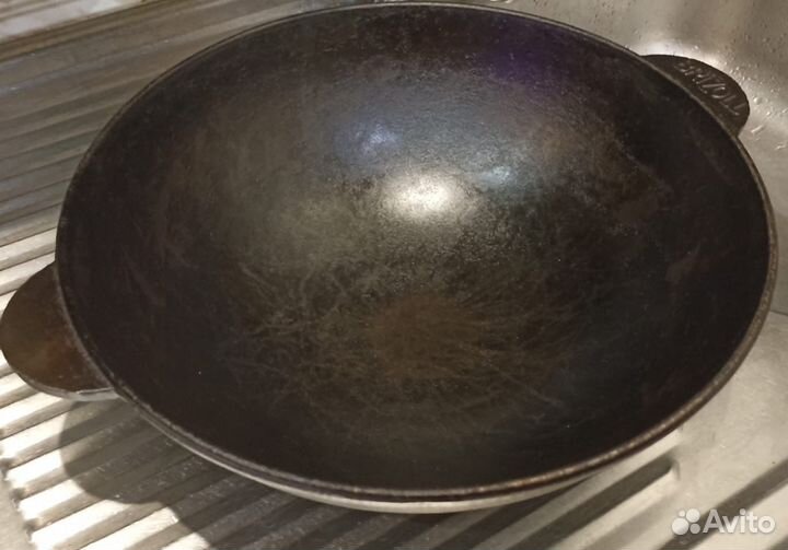 Казан чугунный 4 литра с крышкой