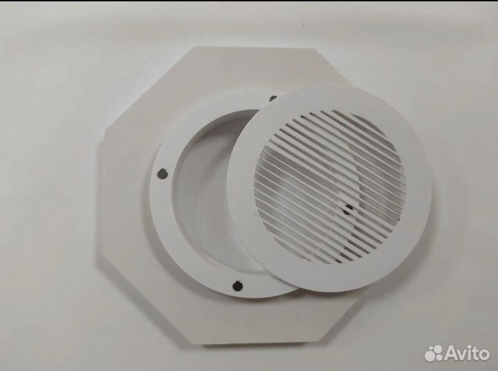 Циркуляционная решетка вентиляции