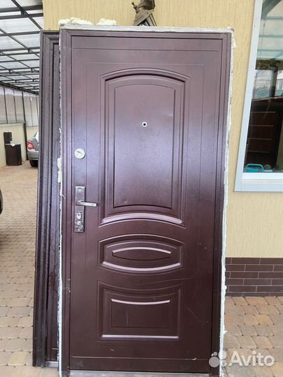 Двери входные металлические бу