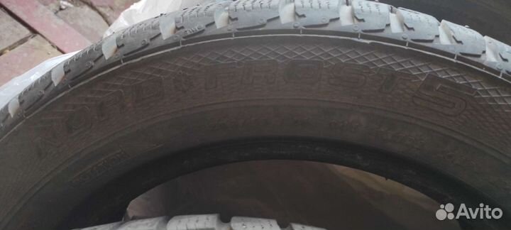 Gislaved Nord Frost 5 215/55 R16