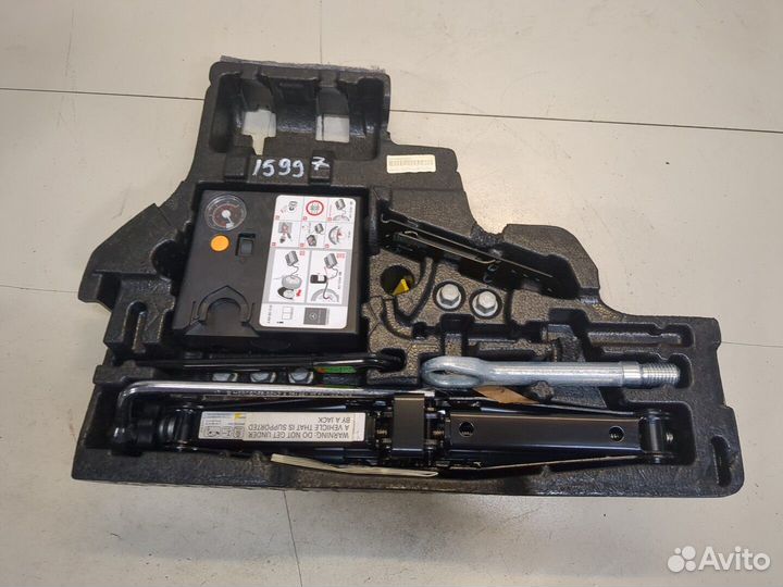 Набор инструментов штатный Mercedes GLK X204, 2012