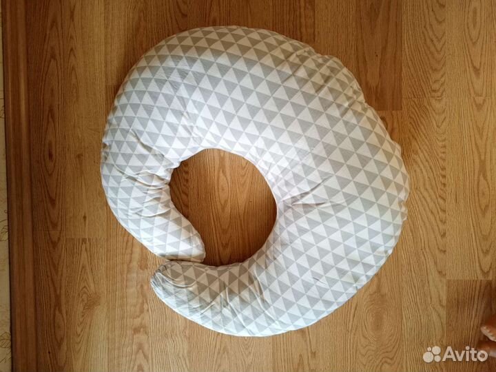Подушка для кормления новая