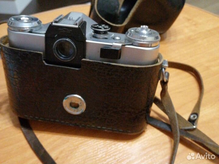 Плёночный фотоаппарат zenit-E