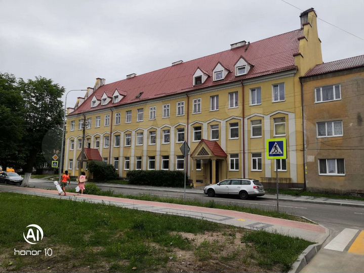 3-к. квартира, 98,6 м², 1/3 эт.