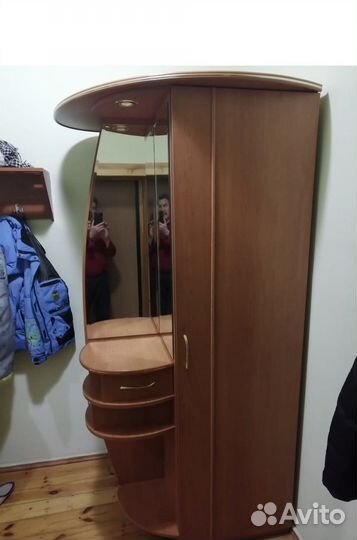 Шкаф угловой