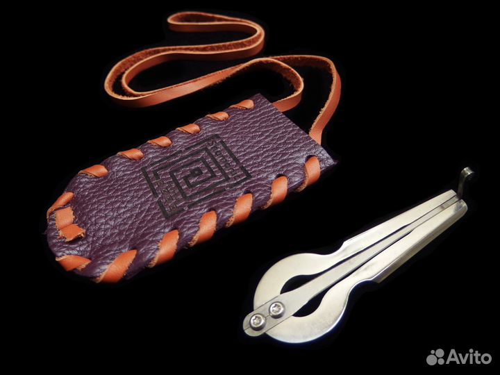 Варган Дмитрия Глазырина Компас в кожаном футляре