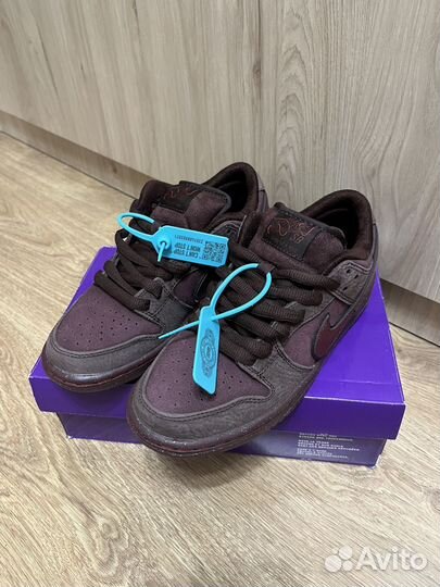 Nike SB Dunk Low City Of Love Burgundy Crush