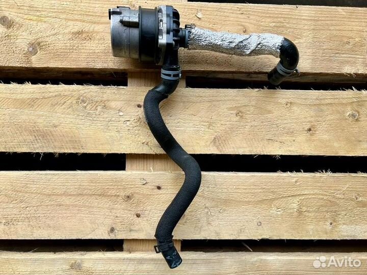 Насос системы охлаждения Porsche Cayenne E3