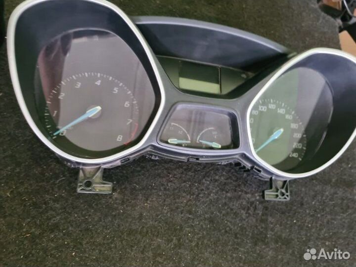 Панель приборов Ford Focus 3 1.6 2013