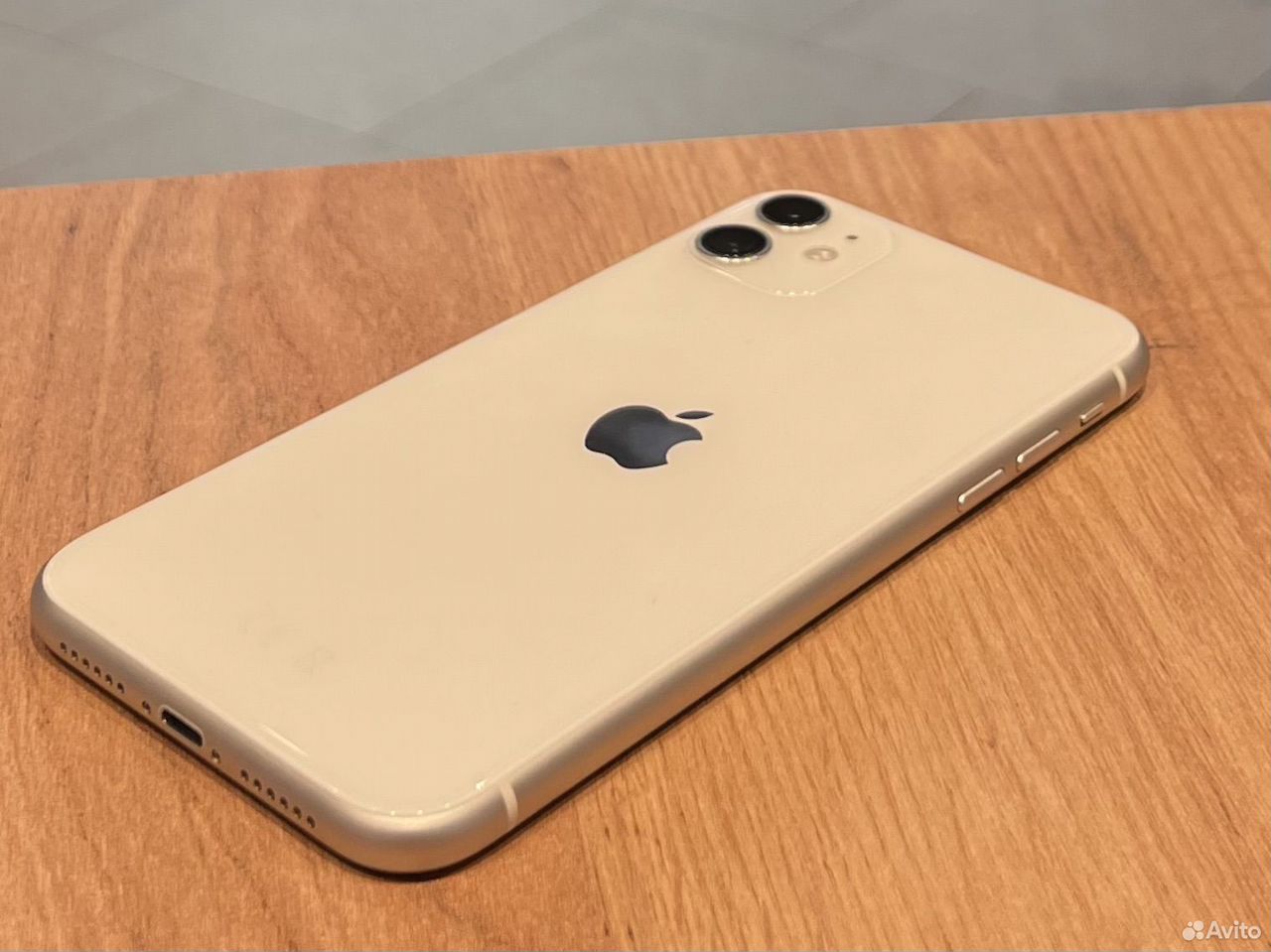iPhone 11, 128 ГБ, SIM + eSIM