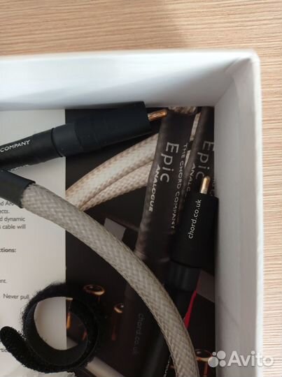 Межблочный кабель Chord Company Epic