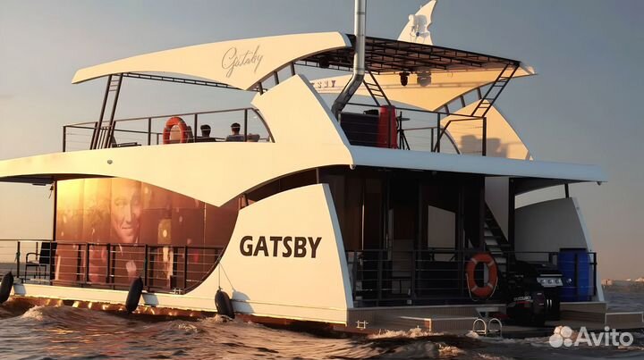 Двухпалубная яхта в аренду класса люкс