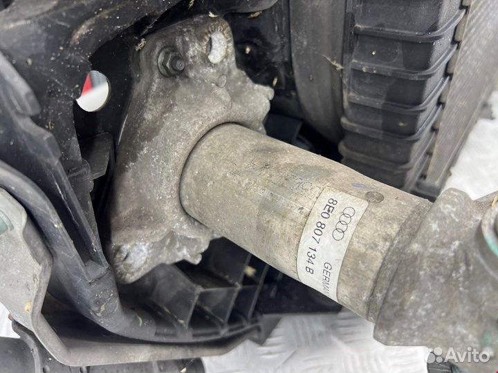Панель передняя (телевизор) для Audi A4 B6